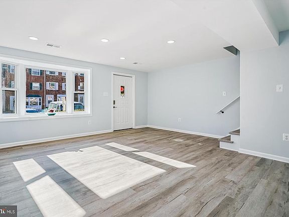 3rd image of 3258 Birchdale Sq