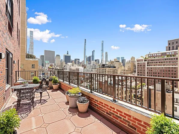 710 Park Ave APT 14E, New York, NY 10021