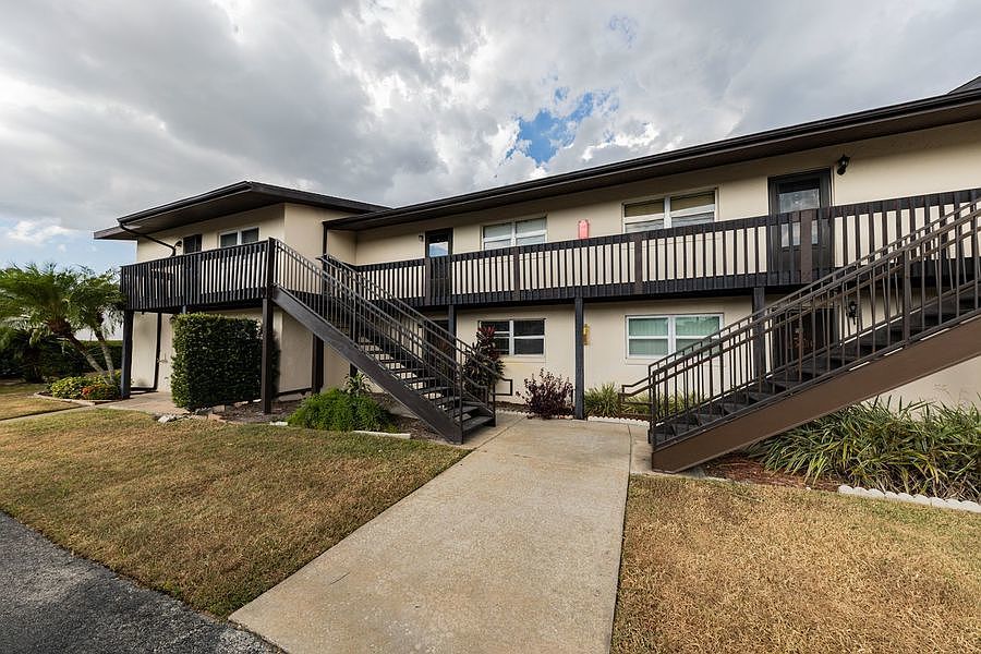 1st image of 900 Avenue Z SE APT D2