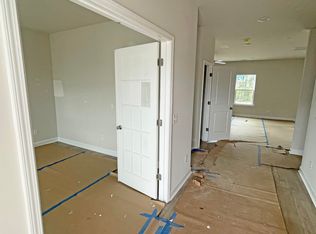 121 Lucca Dr, Summerville, SC 29486
