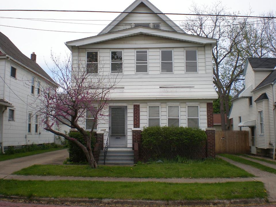 1st image of 3852 W 43rd St #43
