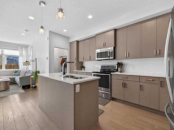 3rd image of 1920 S 25a St SW #2