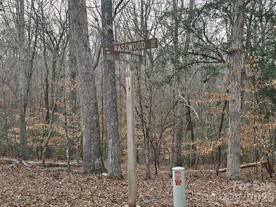 1st image of 301 Chinkapin Rd