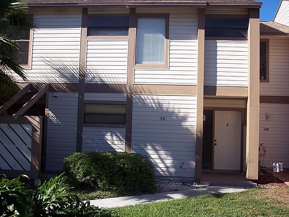 3rd image of 128 Sherwood Cir APT 13C