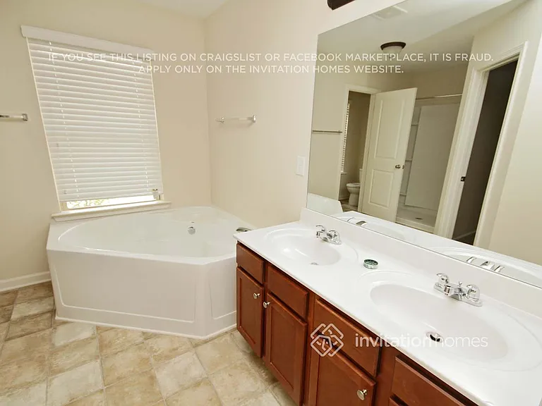 4325 Ewing Farm Ct — Photo 13