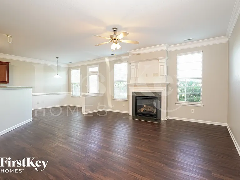 124 Fining Ct — Photo 2