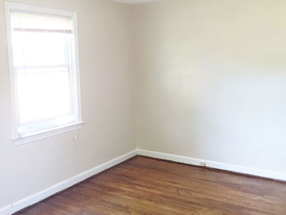 3rd image of 5712 Washington Blvd APT 5