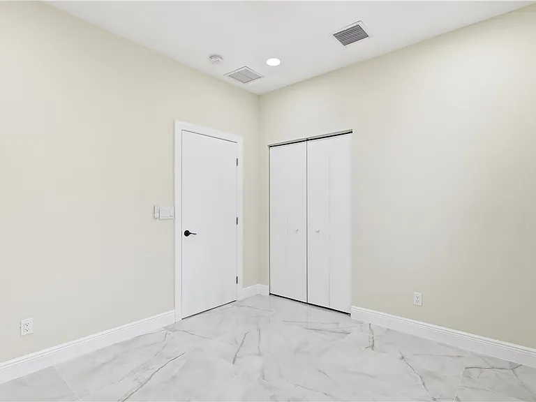 4248 26th Ave — Photo 7