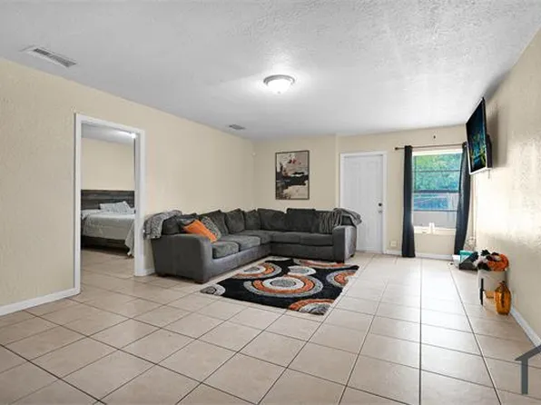 3778 NW 213th Ter, Miami Gardens, FL 33055