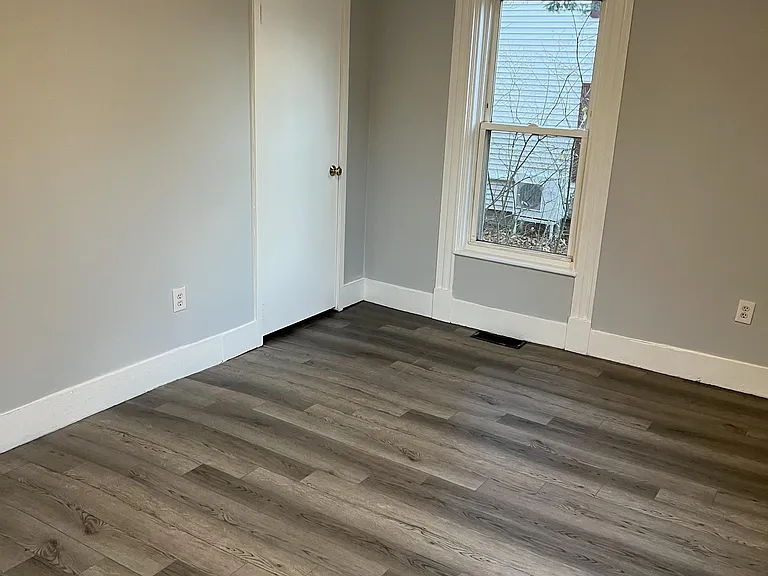 98 Fern St #1 — Photo 3