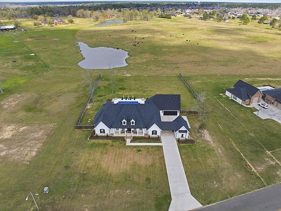 3rd image of 2706 Coffey Farms Rd