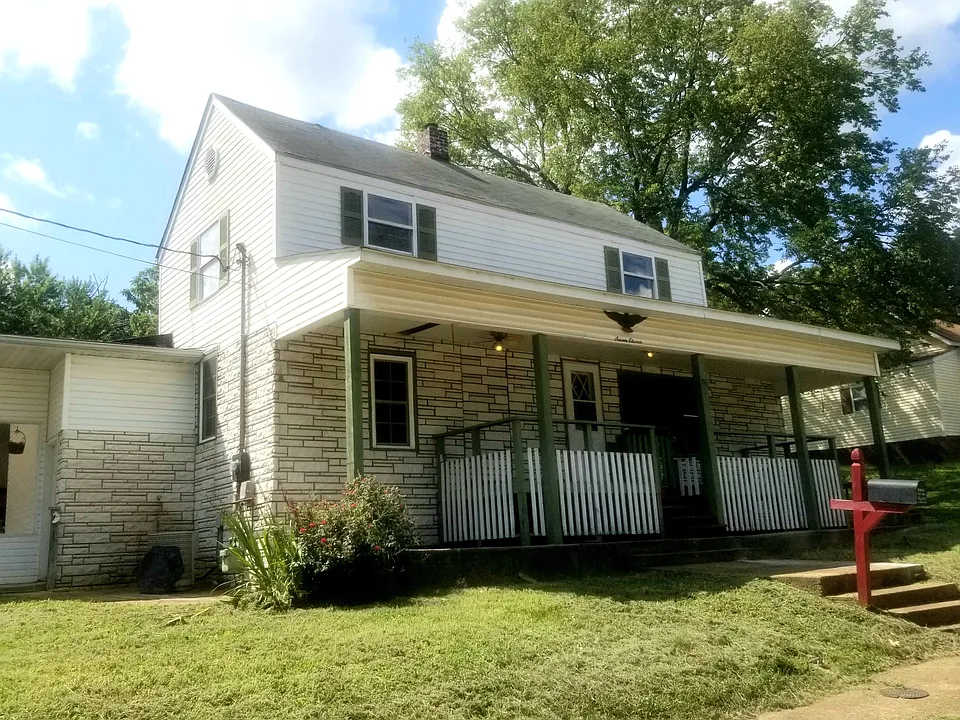 711 Walnut St