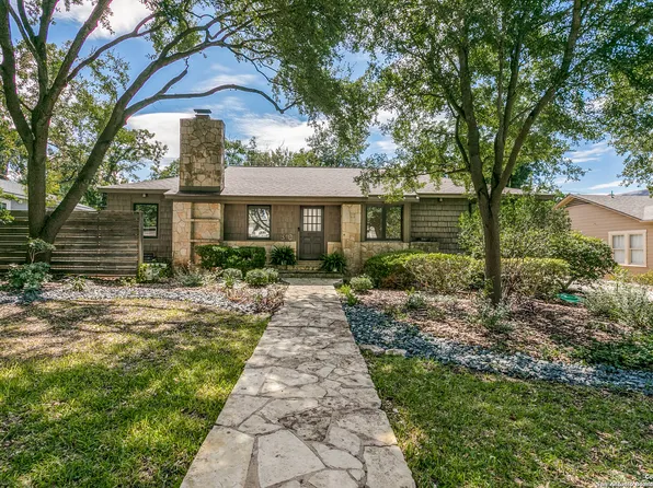 310 CANTERBURY HILL ST, Terrell Hills, TX 78209