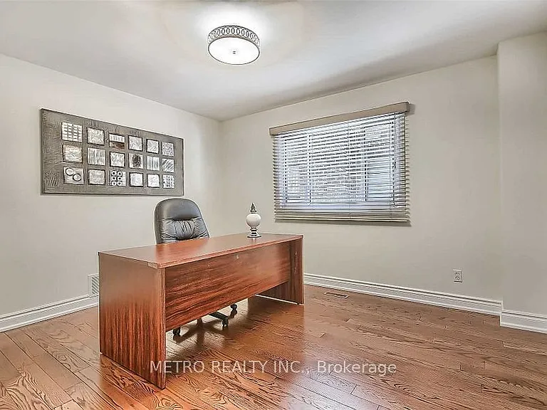 17 Twin Circle Ct #ENTIRE — Photo 11