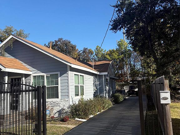 3rd image of 3021 Gray St