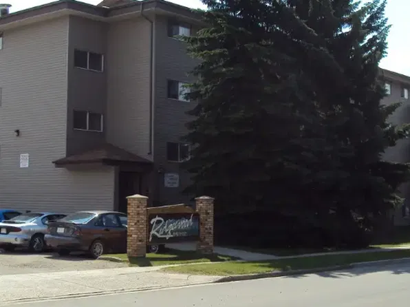 5211 54th St #303A, Rocky Mountain House, AB T4T 1R8
