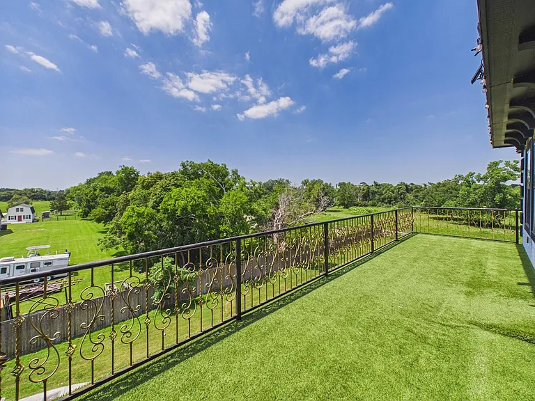 1259 County Road 147 — Photo 36