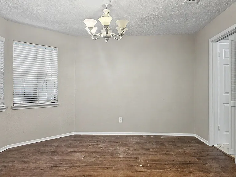 22511 Braken Manor Ln — Photo 3