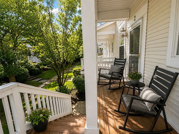 3rd image of 1484 Cambria Dr #211-2