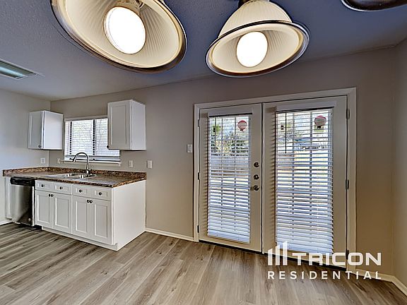 4th image of 7127 Western Trail Dr
