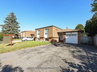 3630 Brandon Gate Dr, Mississauga, ON L4T 3E5