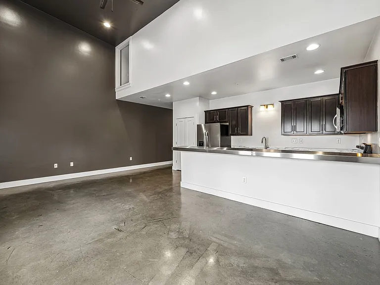 Myers Flats - 3 Bedroom — Photo 6