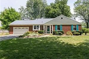 1st image of 33 Parkwood Dr