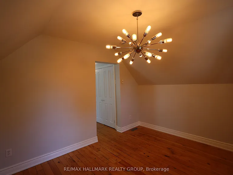 21 Electric St — Photo 23