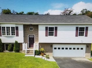 321 Tanager Ln, Elkton, VA 22827