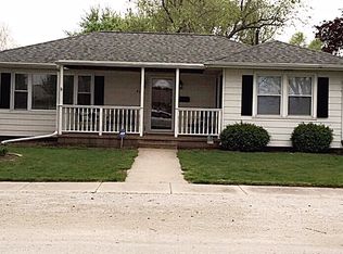 422 E 2nd St, Gibson City, IL 60936