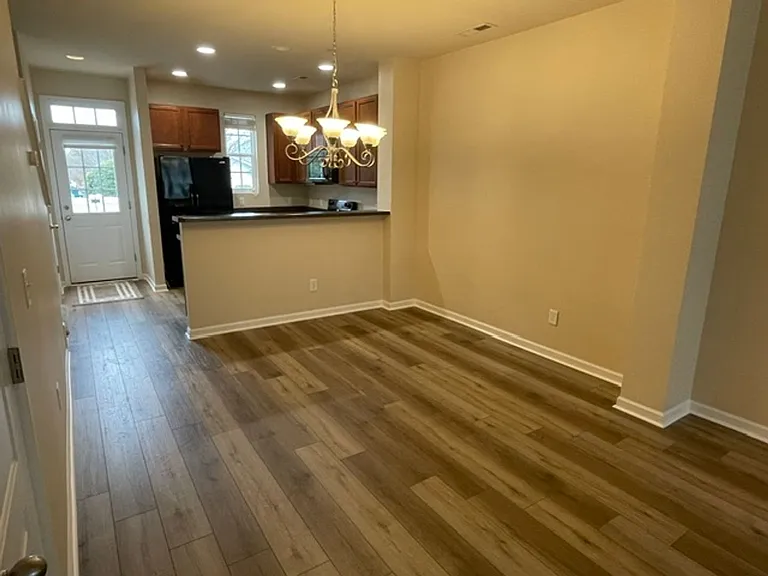 9507 Longstone Ln — Photo 4