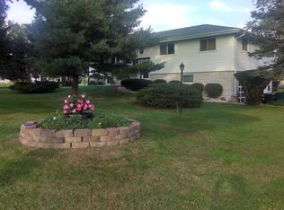 4248 Vilas Hope Rd, Cottage Grove, WI 53527