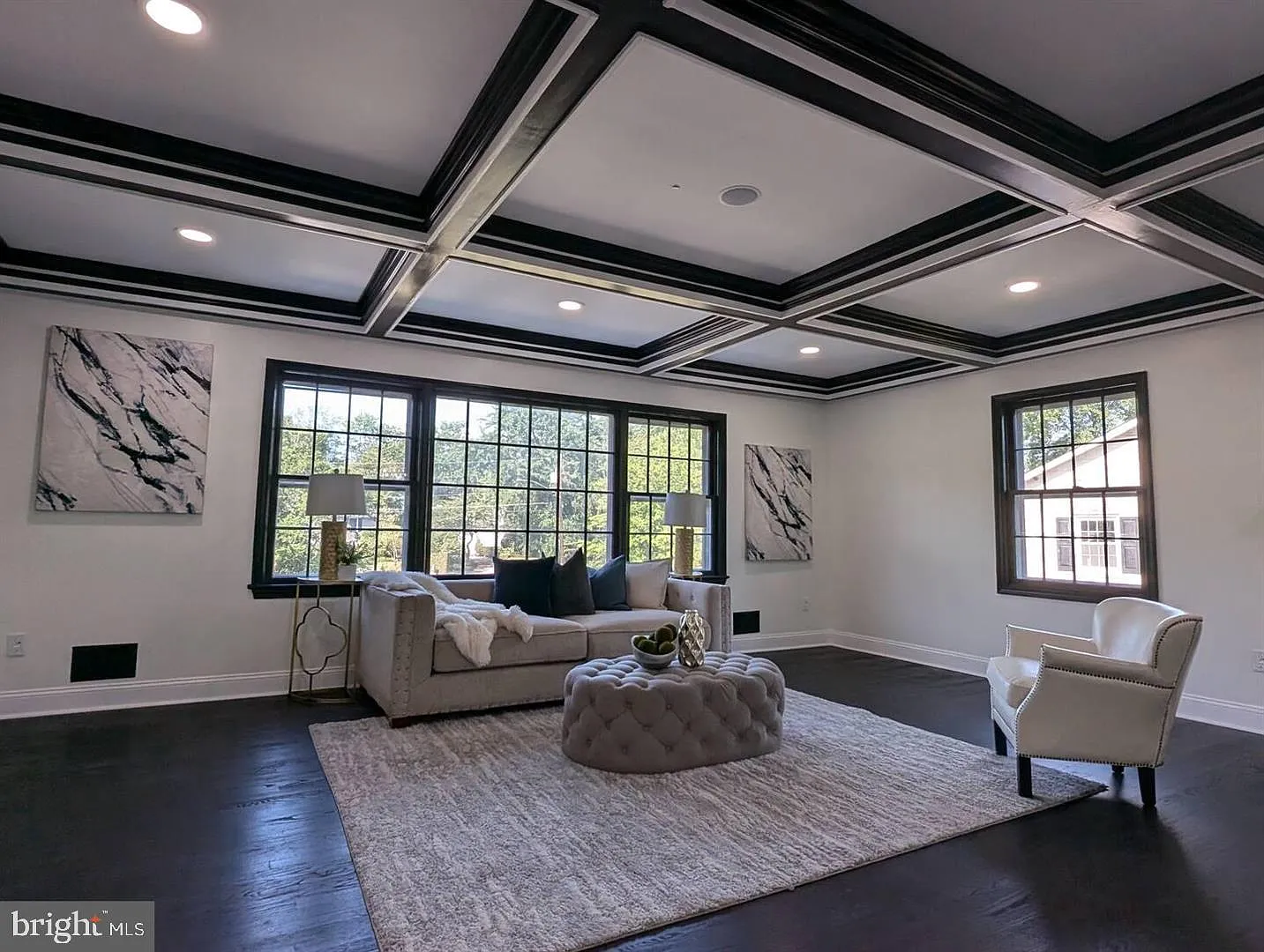 4 bed, 4.5 bath, 3250 sqft, $5,000 — Photo 3