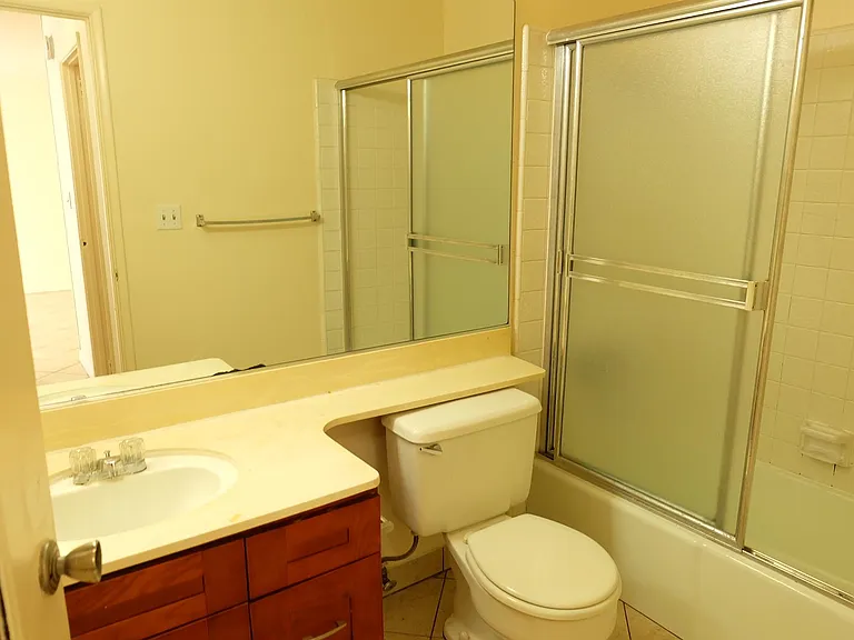 33 29th Ave #2 — Photo 7