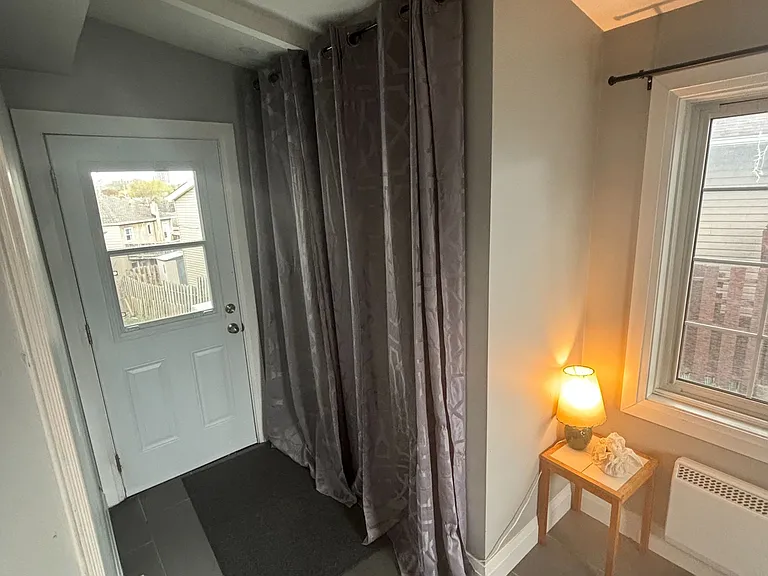 241 Bradley Ave — Photo 6