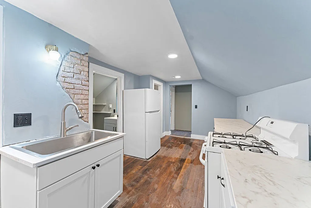 1515 Liberty St - A -Up... — Photo 1