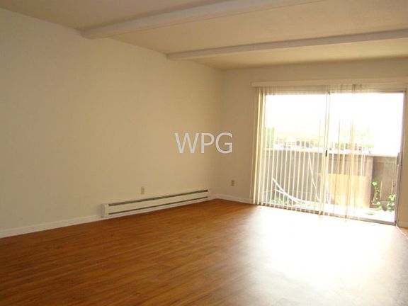 3rd image of 550 Kiely Blvd APT 15