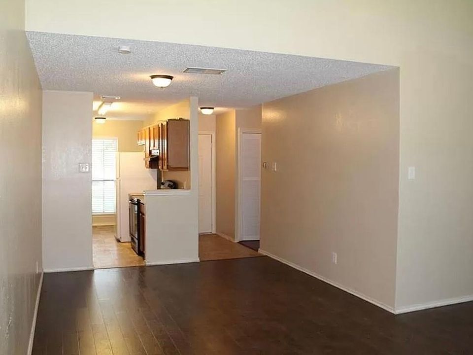1st image of 802 Westover Dr