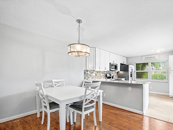 3rd image of 43 Essex Court #C