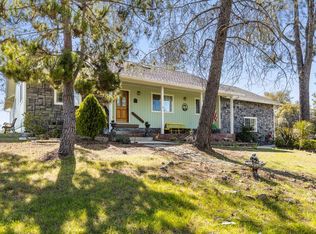 11983 Hilltop Dr, Grass Valley, CA 95949