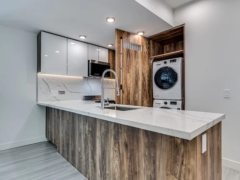 1168 Pendrell St #210 — Photo 6
