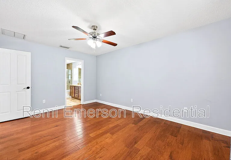 116 W 5th St — Photo 23