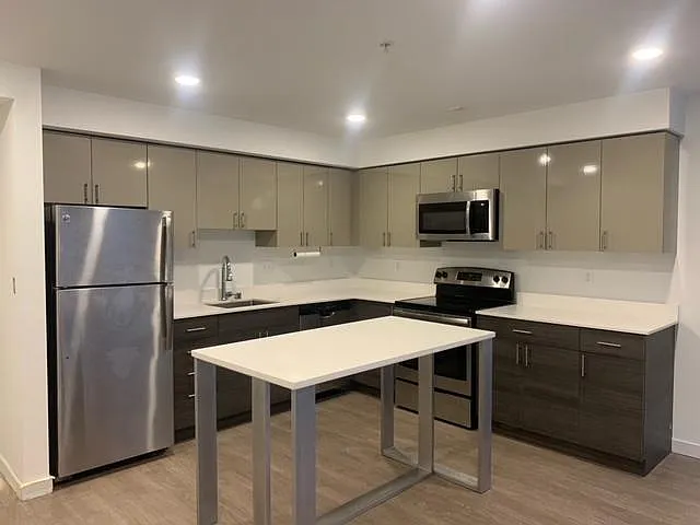 Queen Anne Flats — Photo 101