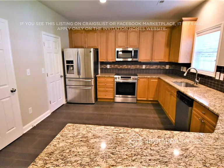 128 Cloister Ln — Photo 3