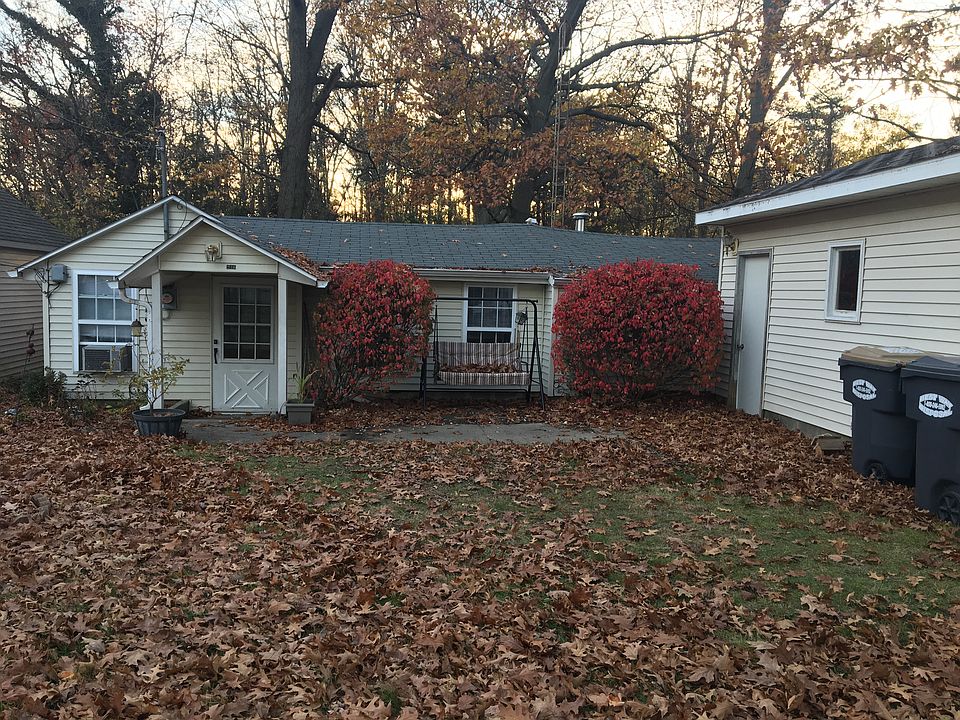 1st image of 216 Ward Ave
