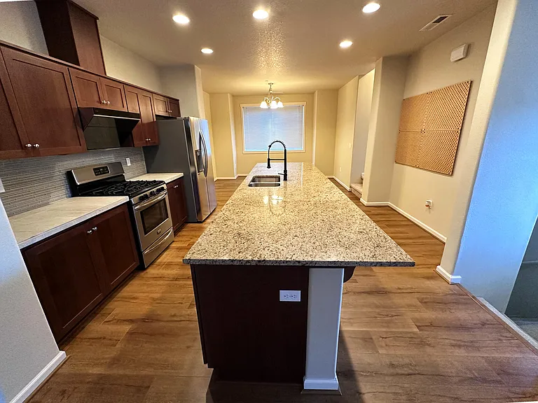 119 NE 80th Ave — Photo 4