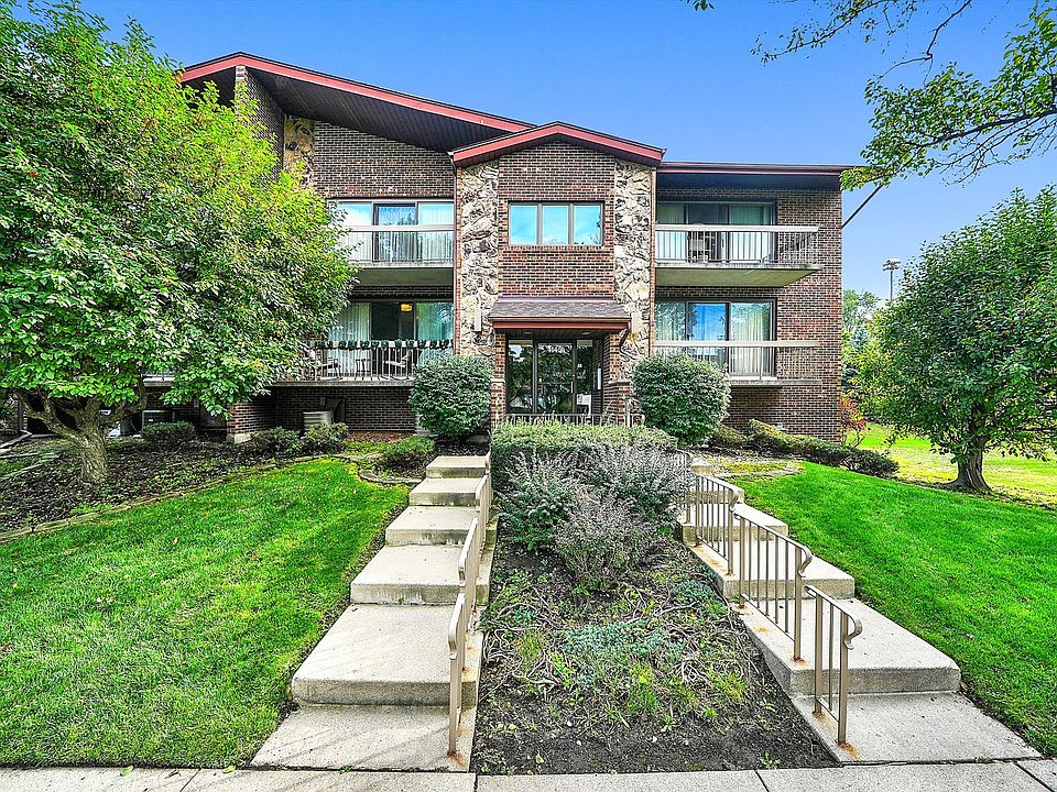 1st image of 4145 W 93rd Pl APT 1E