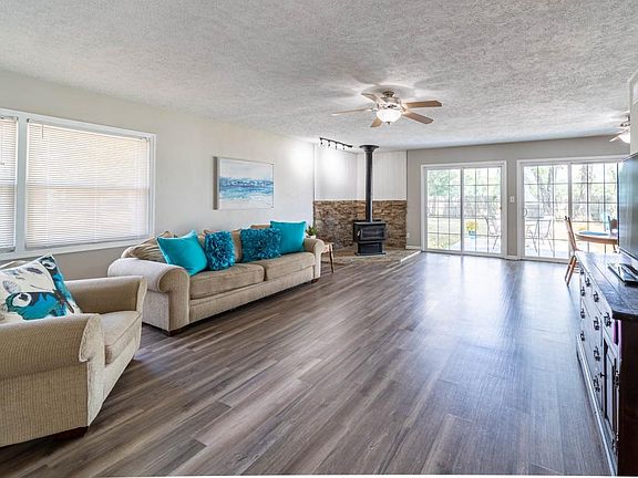 2nd image of 26927 Heather Ln