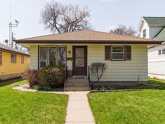 3711 Major Ave N Robbinsdale, Front of Home