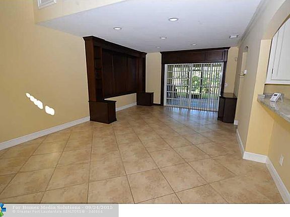 3rd image of 477 NW 36th Ave #477